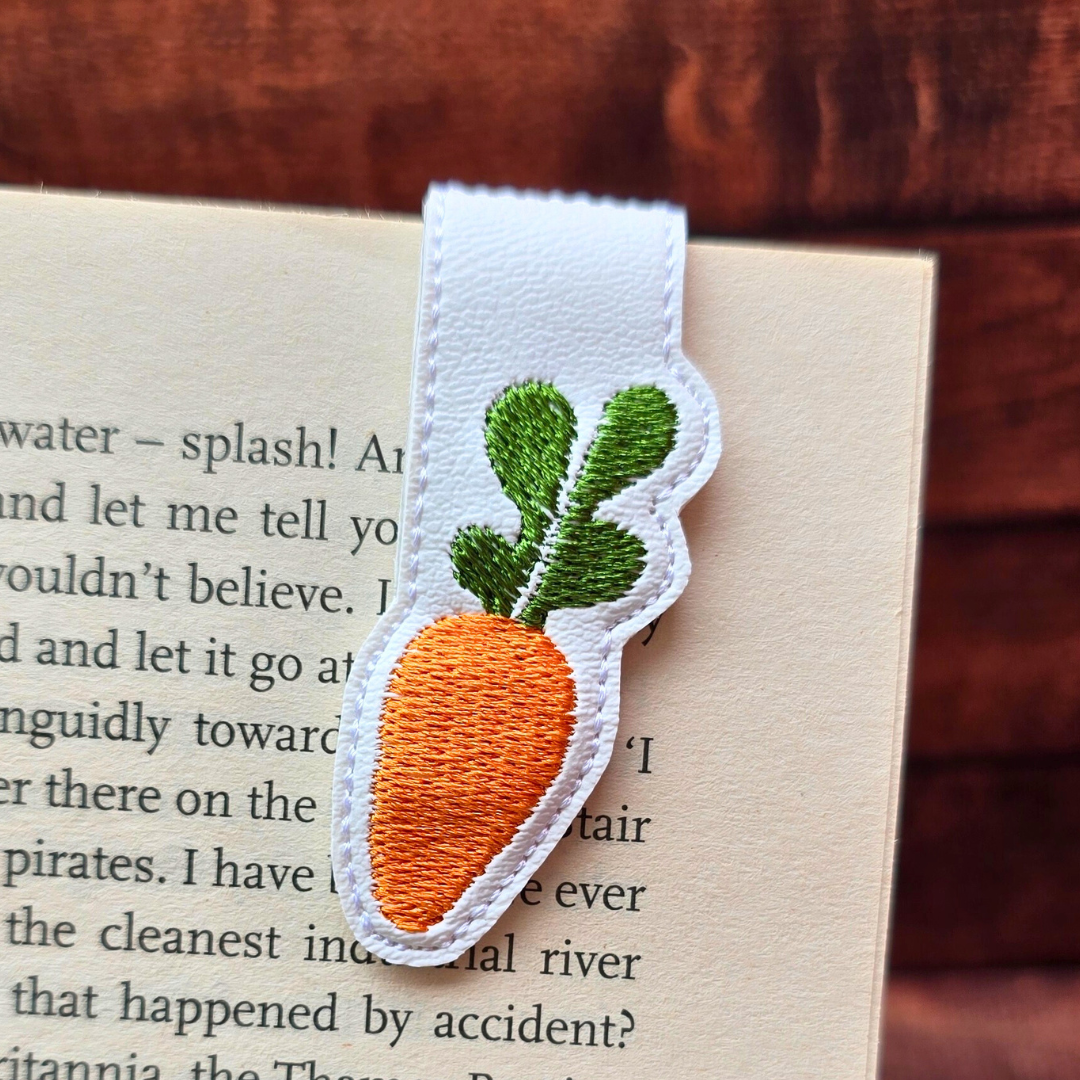 Bunny and Carrot | Magnetic Bookmark Set