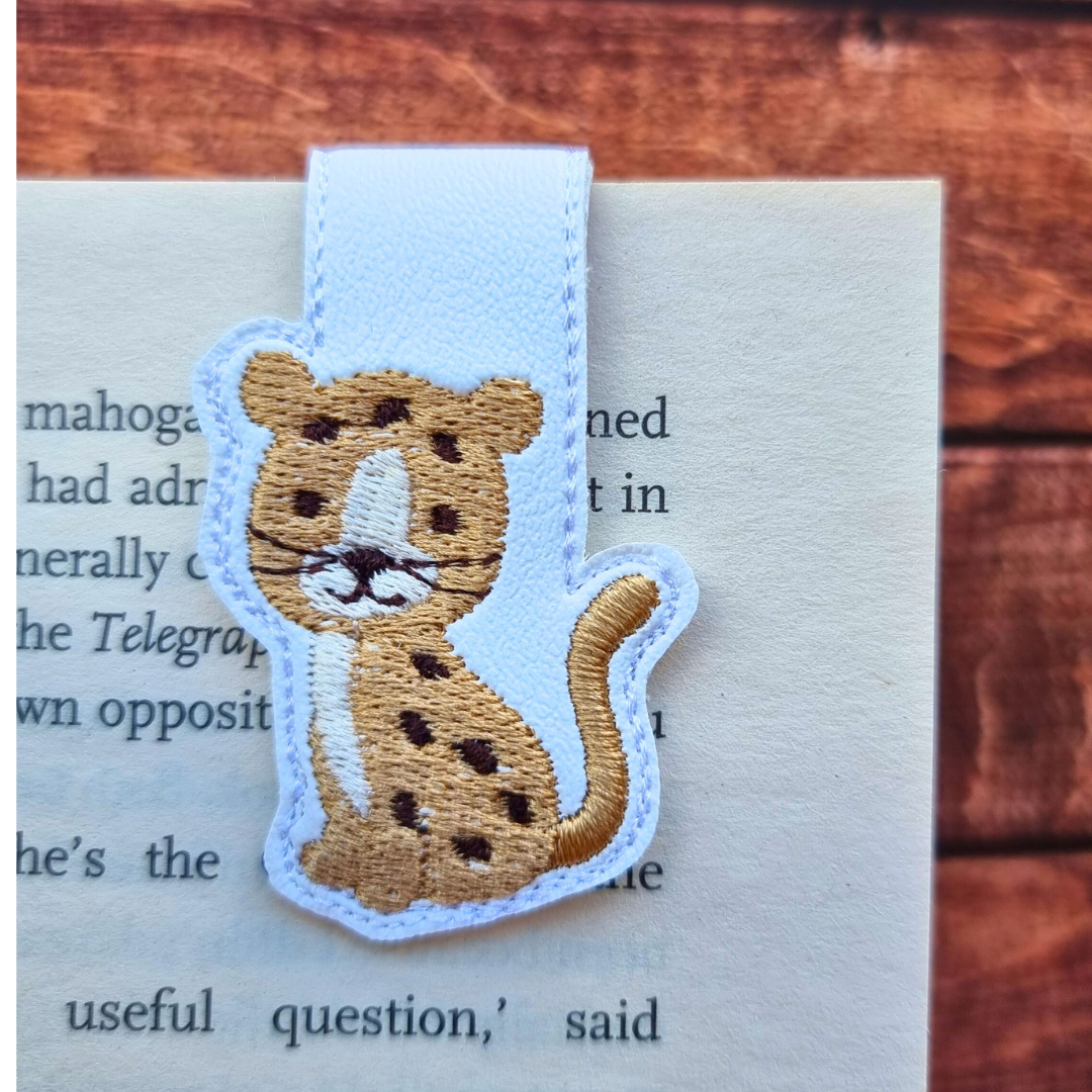 Cheetah | Magnetic Bookmark