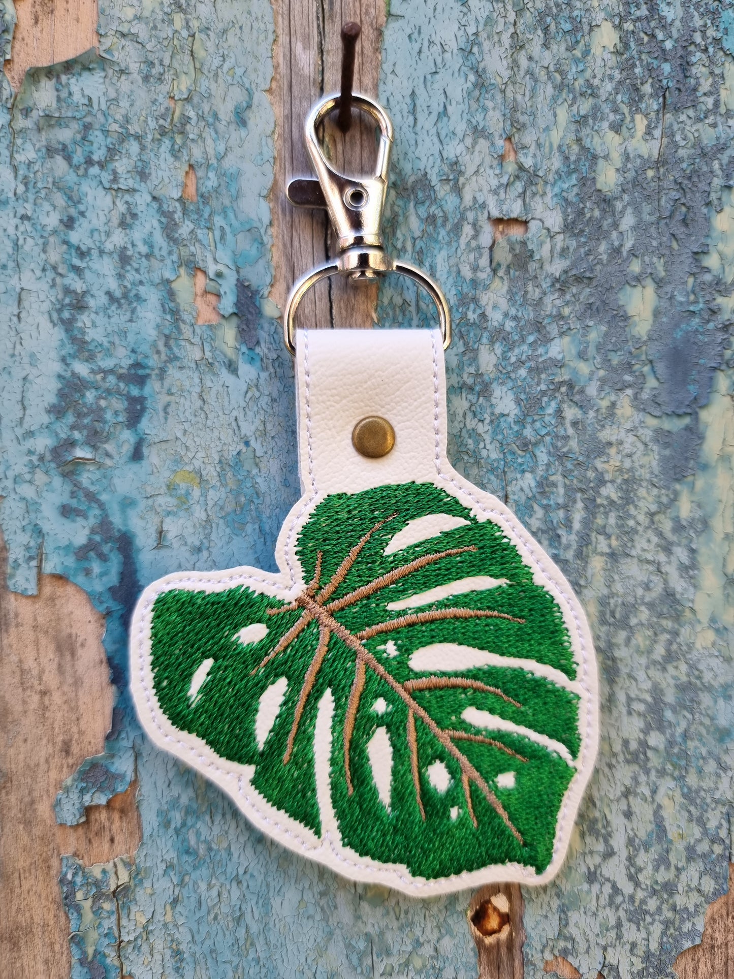 Monstera Leaf | Embroidered Keychain