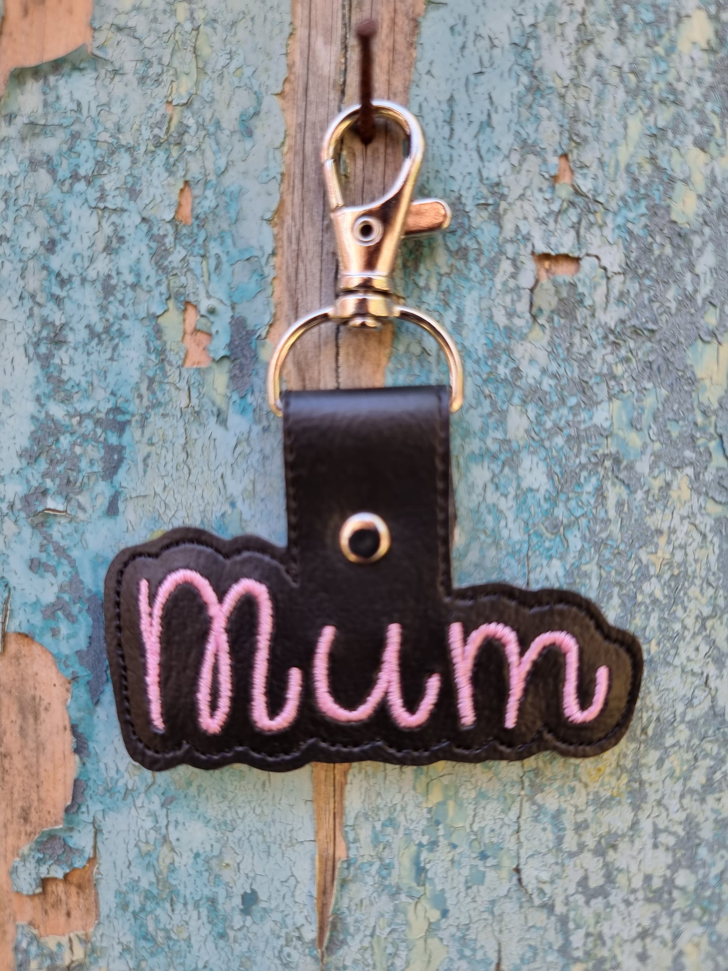 Mum | Embroidered Keychain