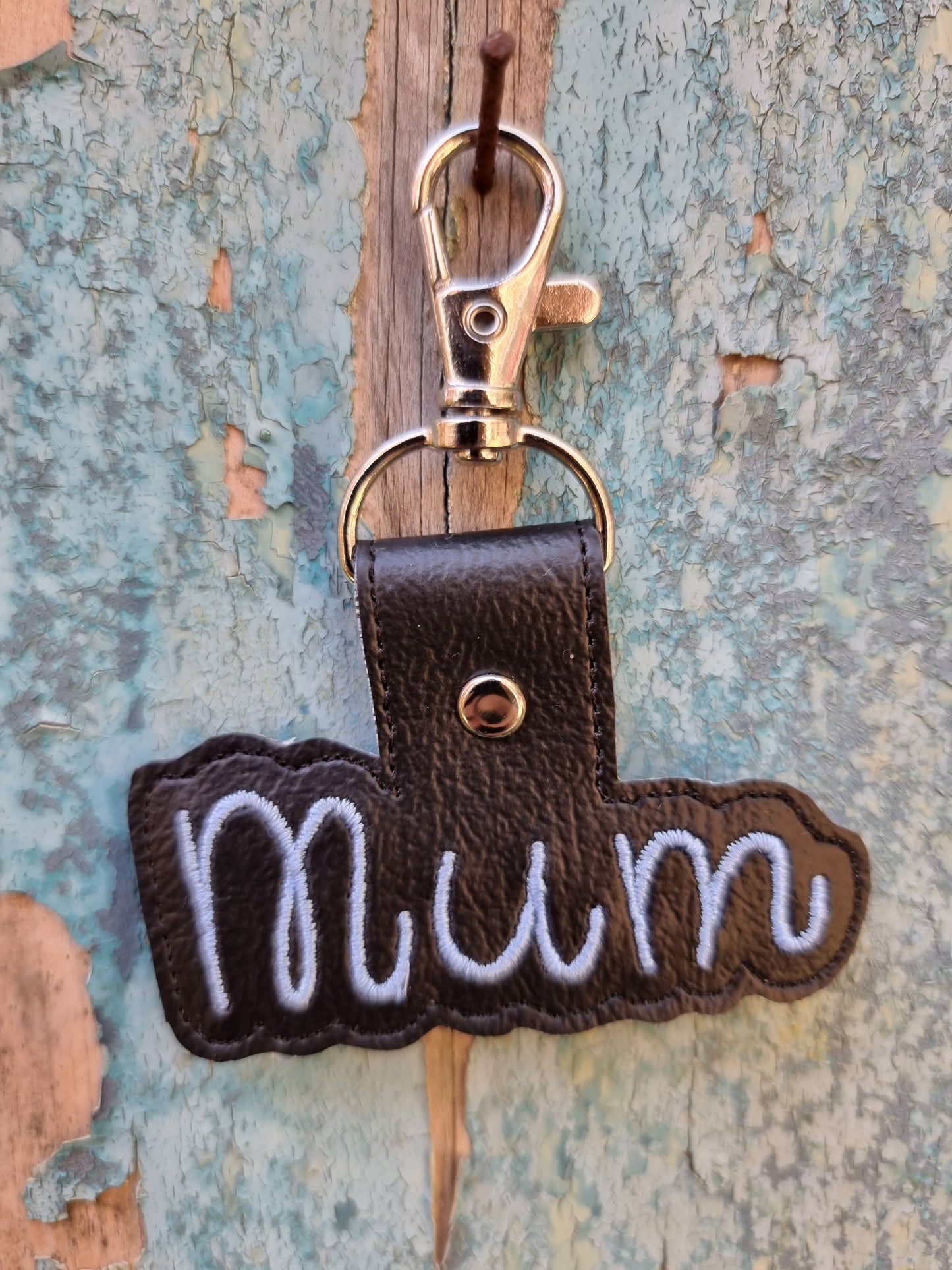 Mum | Embroidered Keychain