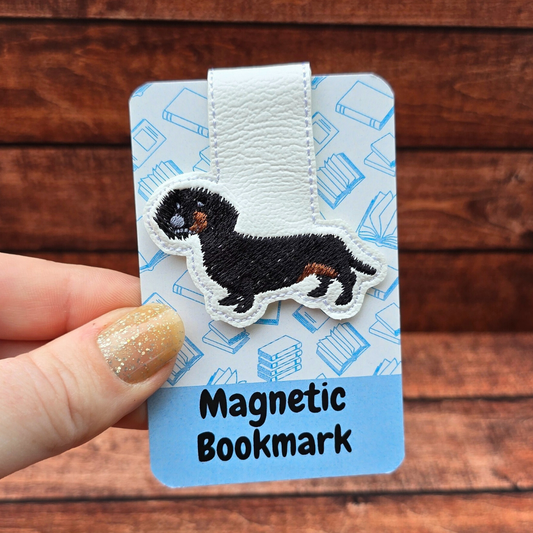 Black Dachshund | Magnetic Bookmark