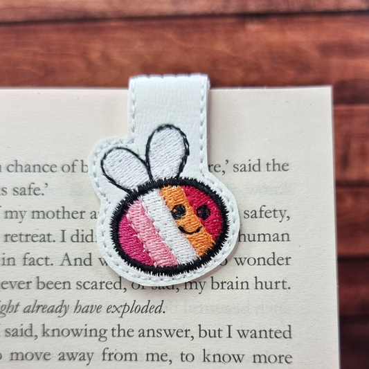 Lesbian Pride Bee | Magnetic Bookmark