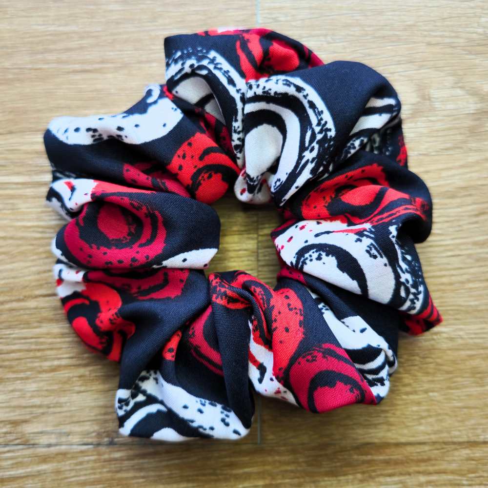 Scarlet 'Changing Circles' Super Soft Crepe Scrunchie | Hair Tie