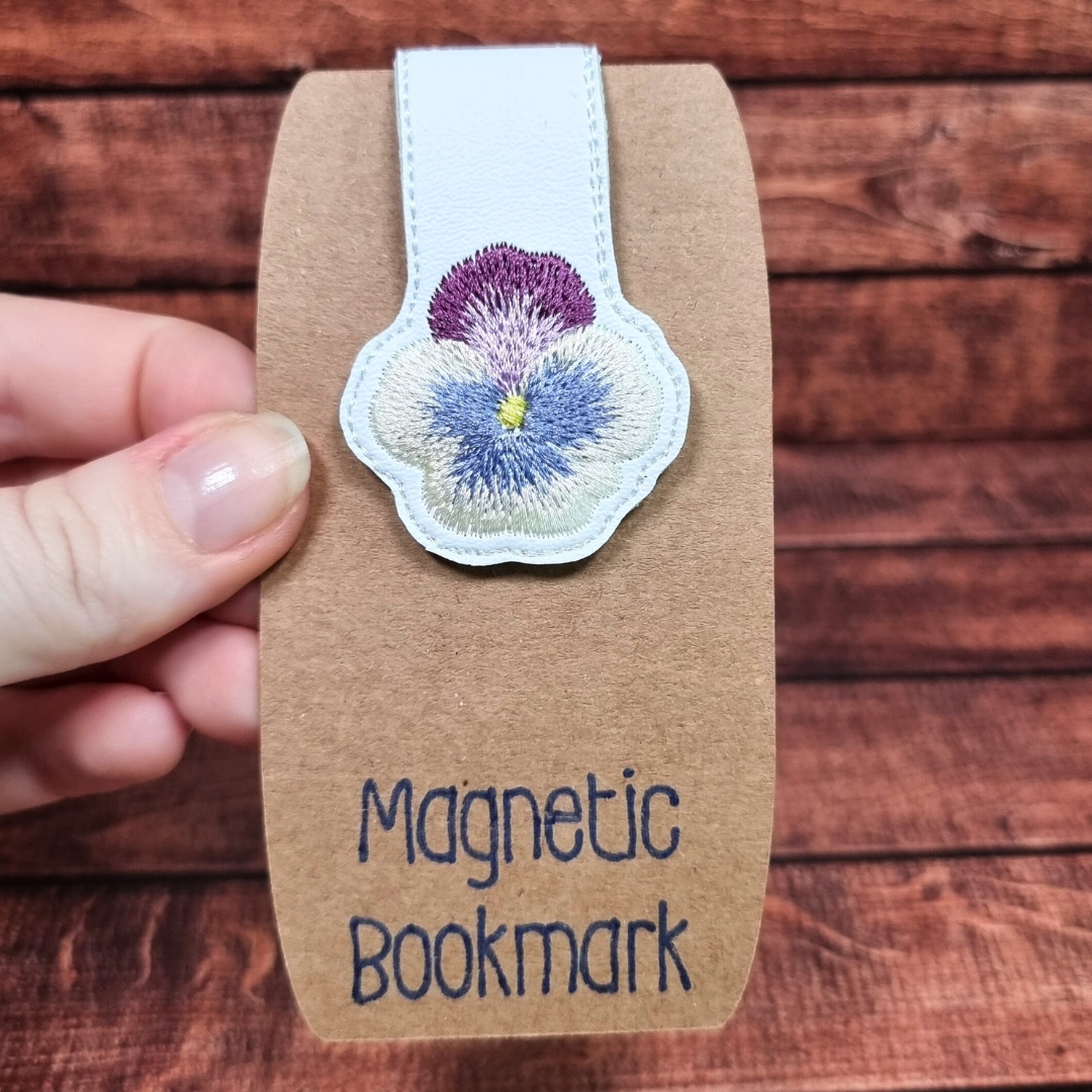 Pansy | Magnetic Bookmark