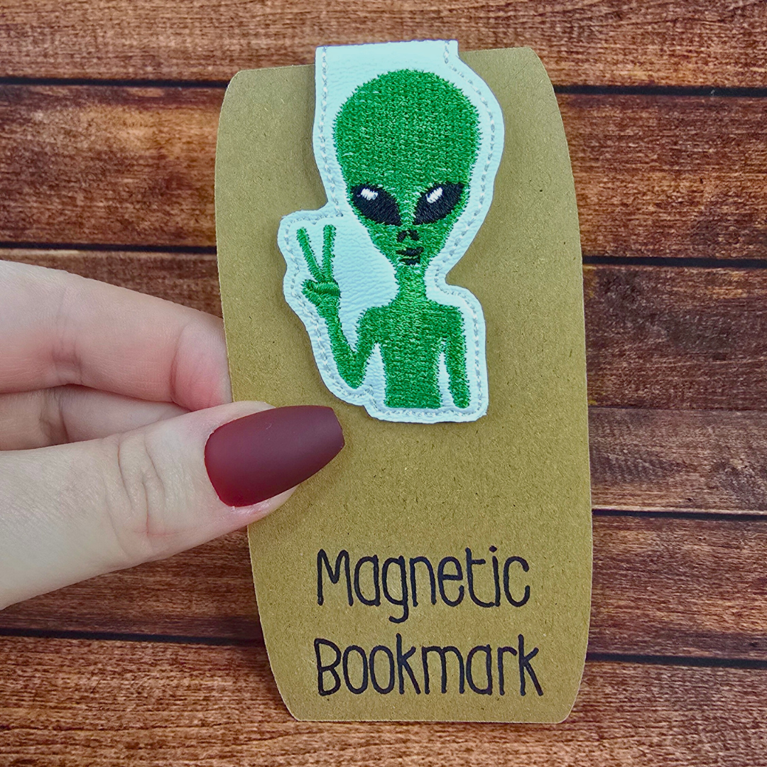 Alien | Magnetic Bookmark