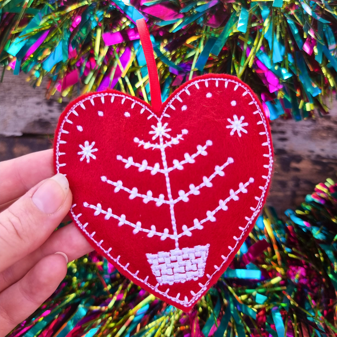 Christmas Tree | Red Felt Heart Christmas Decoration