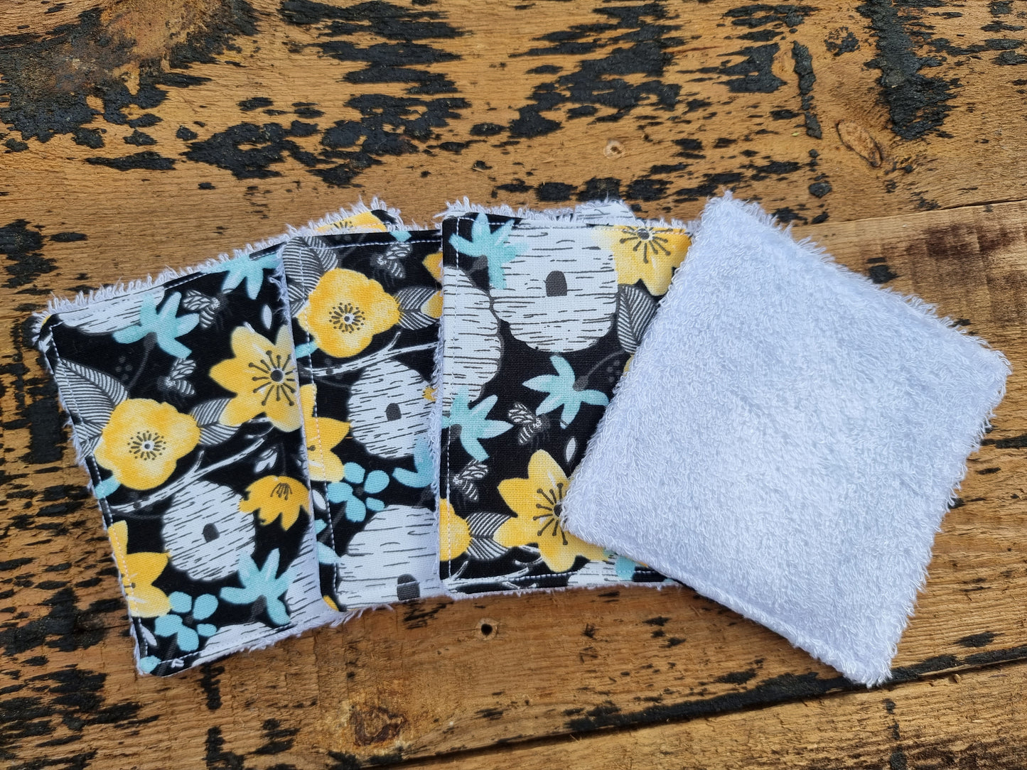 Floral Beehives Reusable Bamboo Wipes