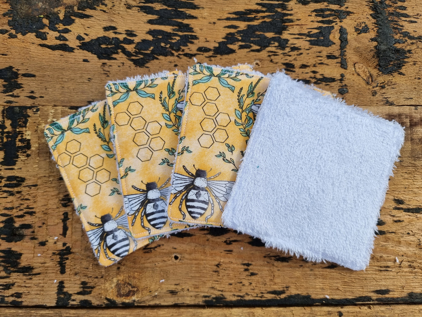 Bees And Honeycomb Reusable Bamboo Wipes