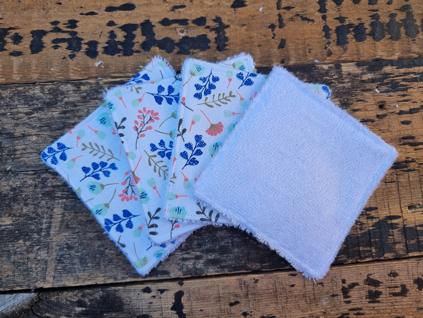 White Floral Buds Reusable Bamboo Wipes