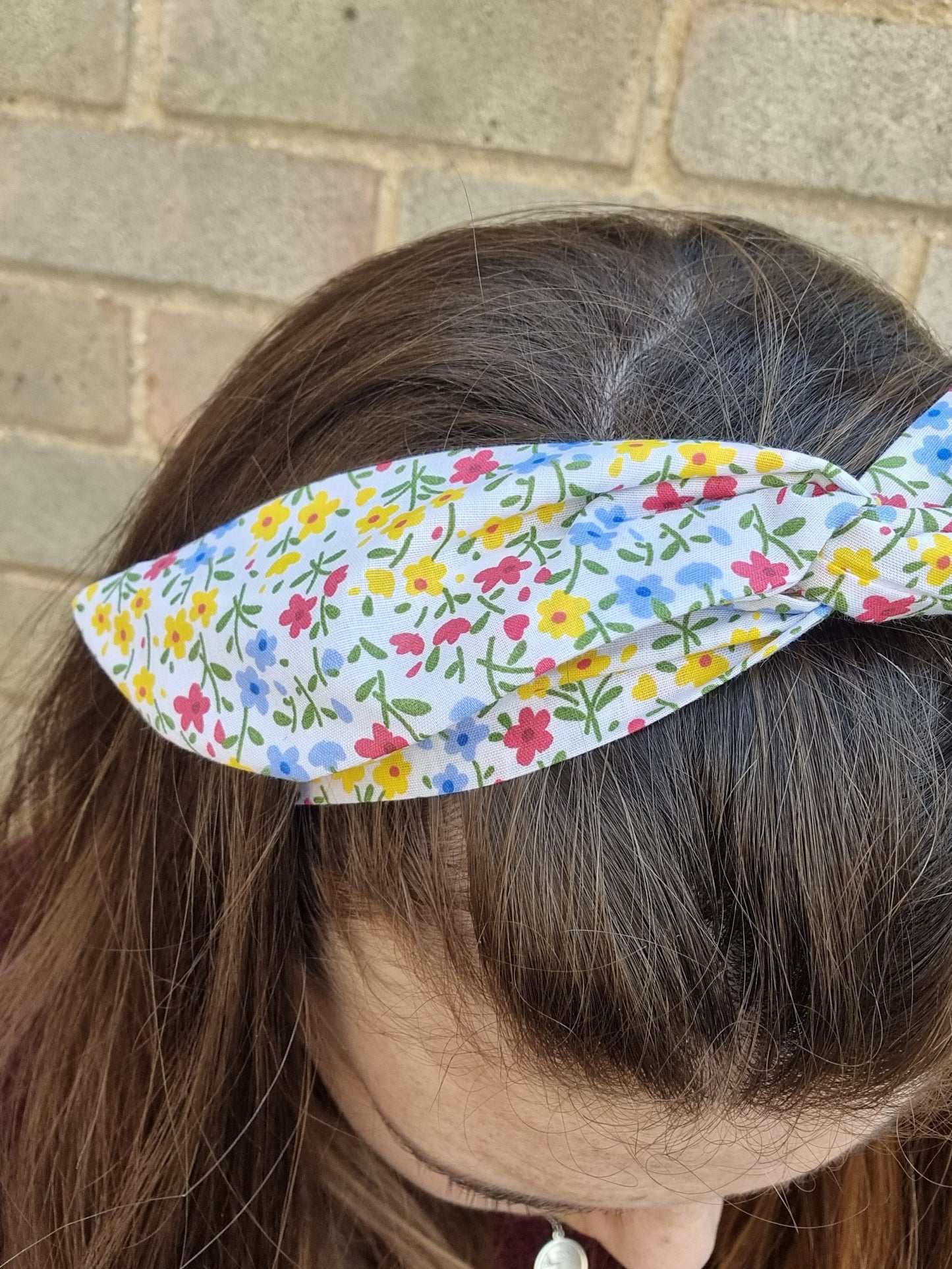 White And Bright Floral Wired Headband