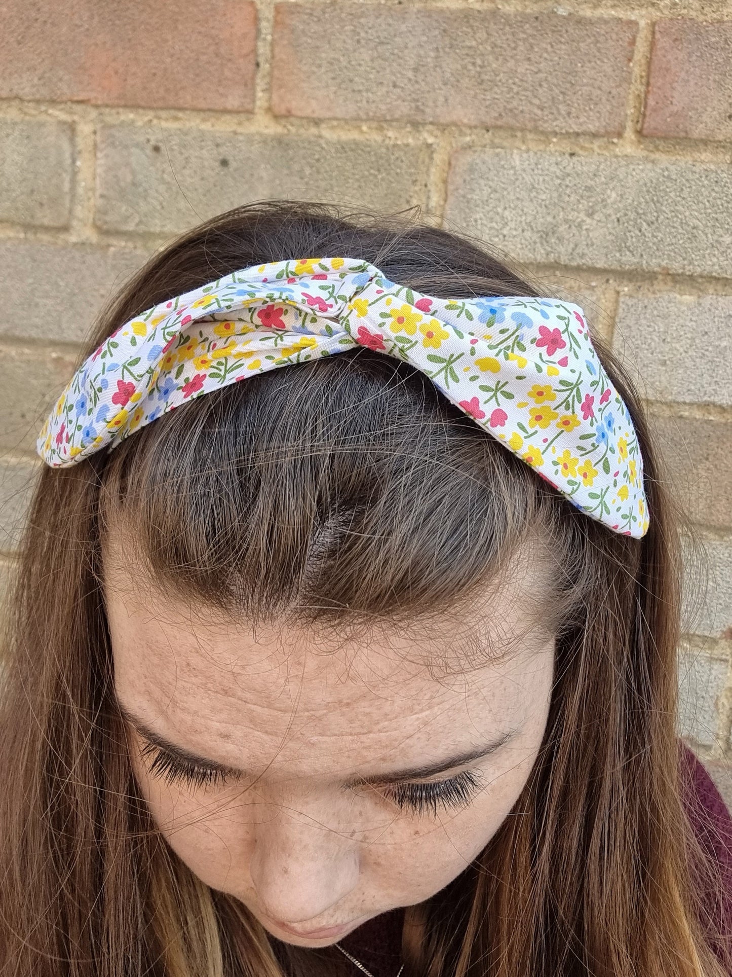 White And Bright Floral Wired Headband