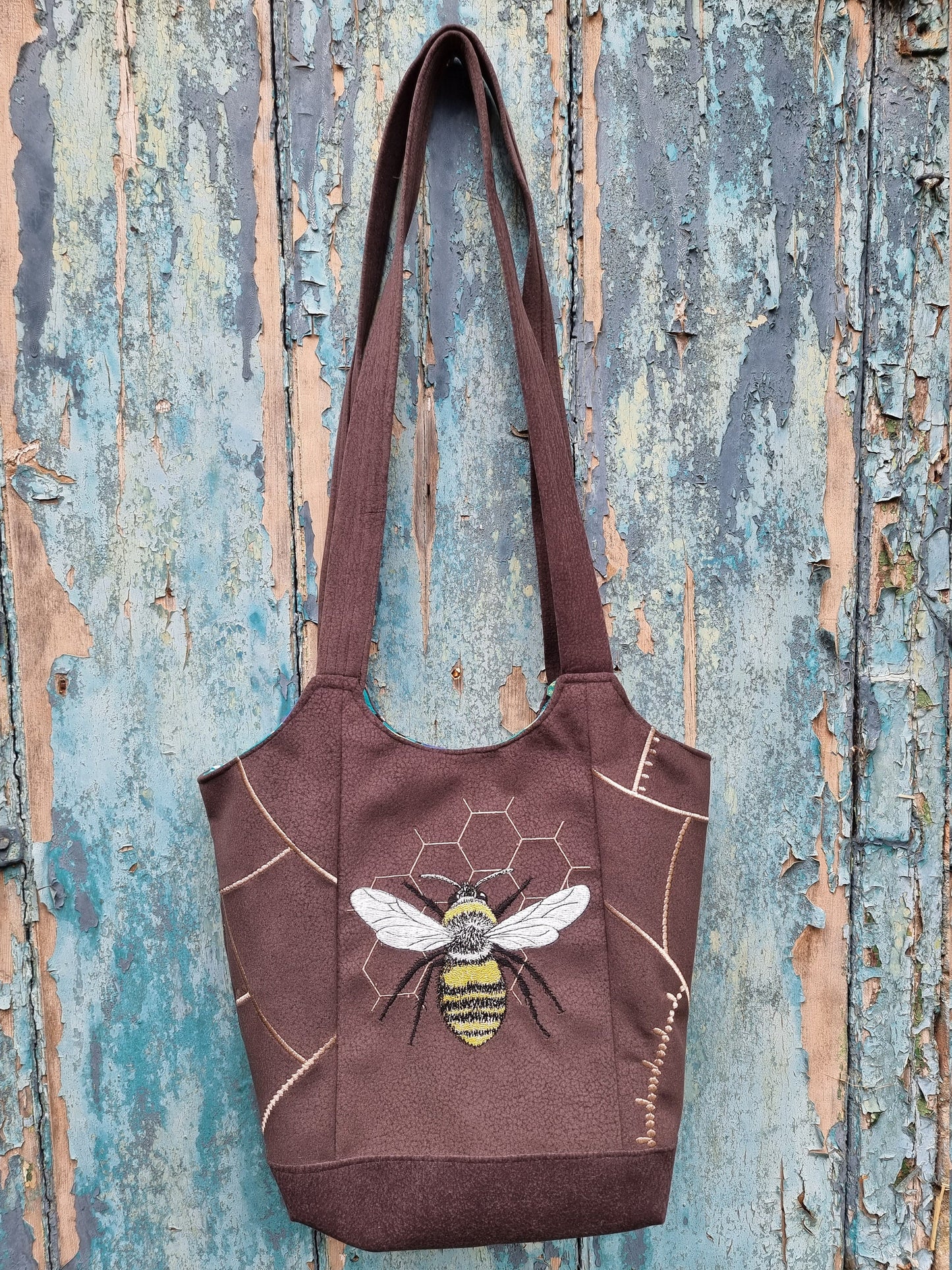 Bumble Bee on Honeycomb Mosaic Handbag