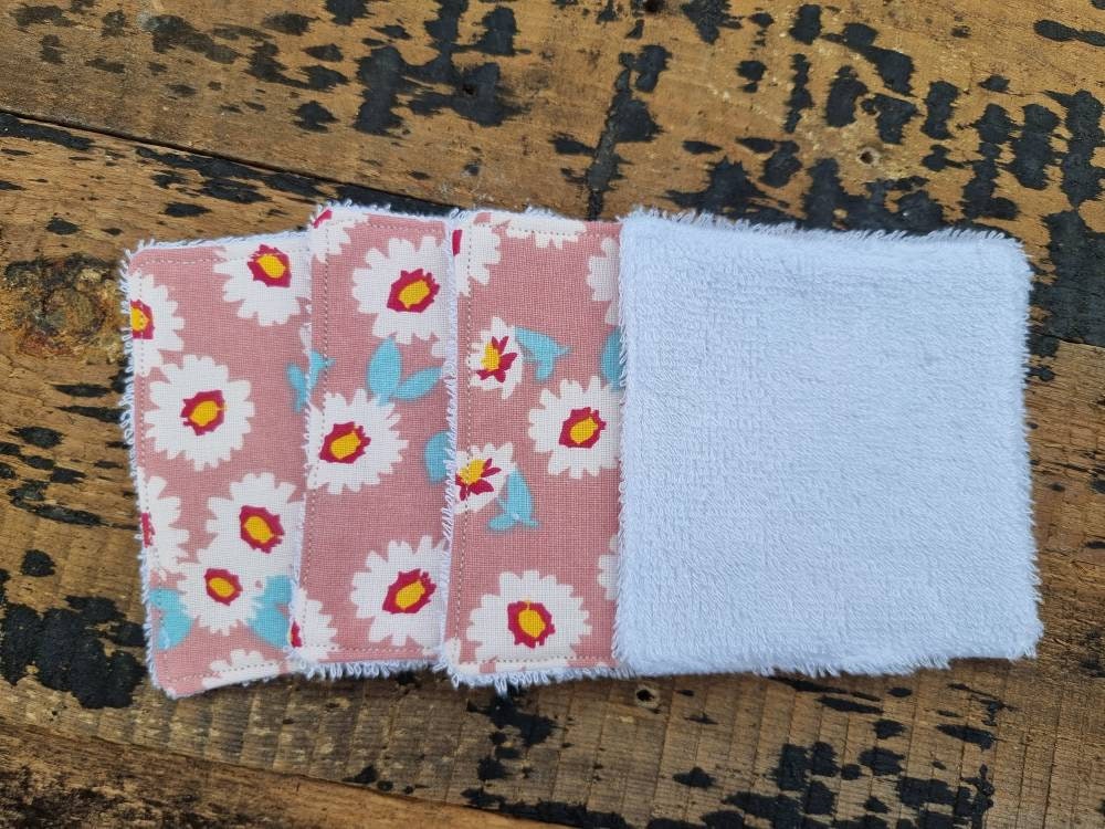 Cute Pink Daisies Reusable Makeup Wipes | Bamboo Towelling